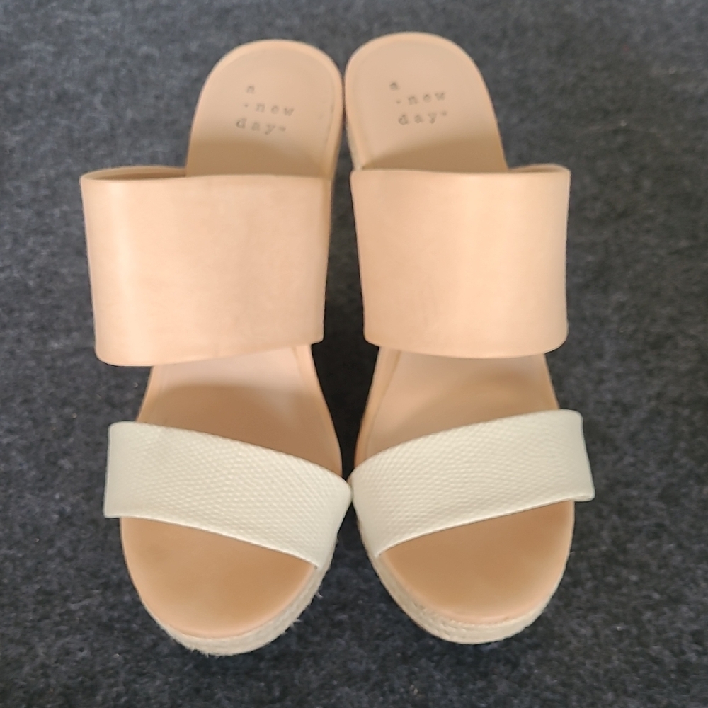 A New Day Tan and Cream Slide Sandals